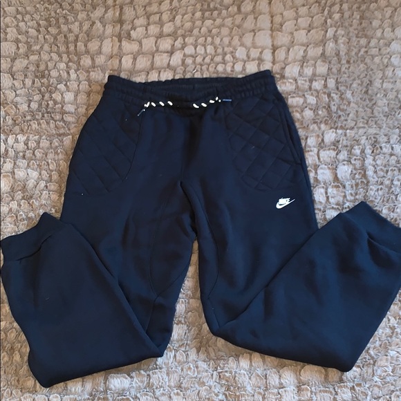 Nike sweatpants with camo pocket in back - Picture 1 of 3